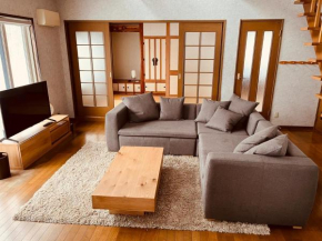 Makkari Grey House